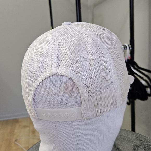 Vintage NHL Edmonton Oilers White Mesh Trucker Hat Made In Canada Reworked Clean - Picture 7 of 7